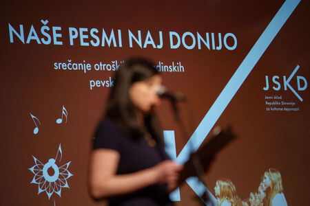 Srečanje otroških in mladinskih pevskih zborov, Naše pesmi naj donijo (4)